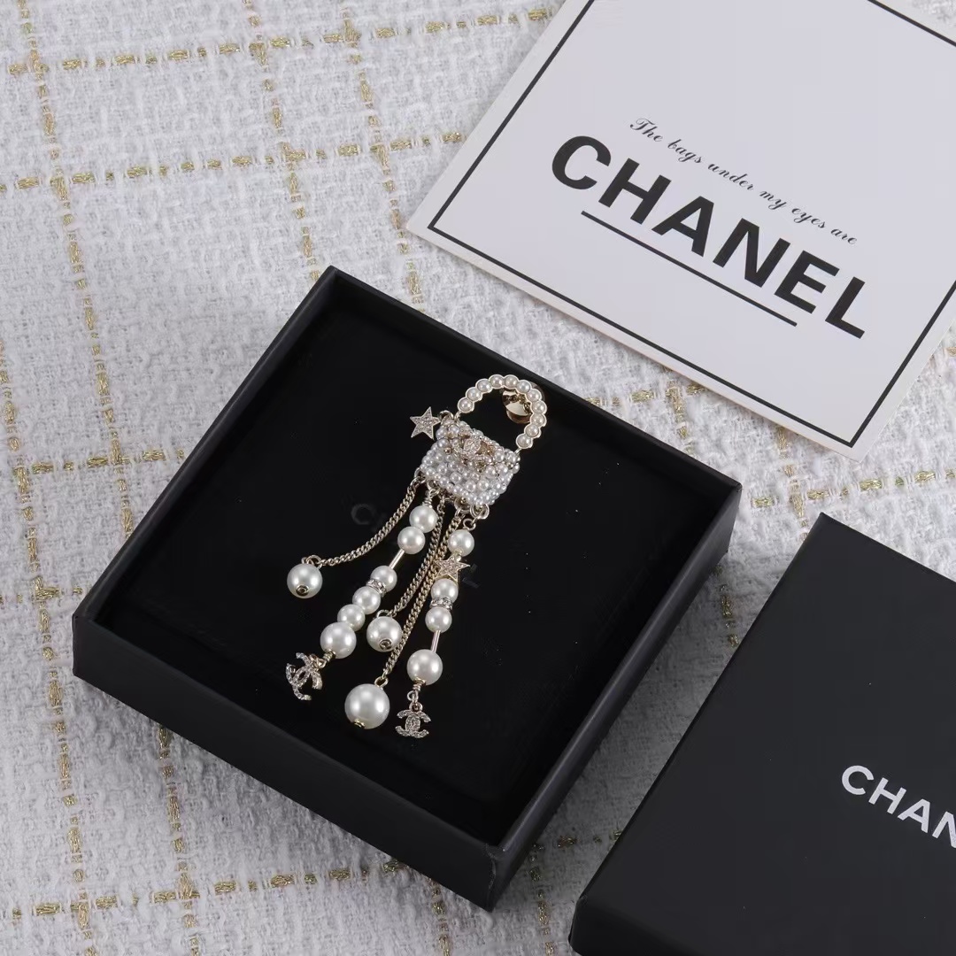 CHANE1 パールタッセルブローチ【50％割引+送料無料】