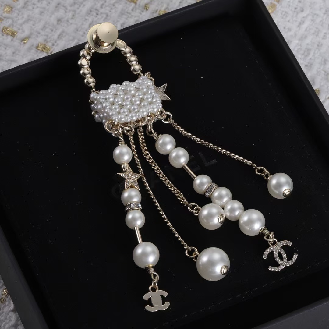 CHANE1 パールタッセルブローチ【50％割引+送料無料】