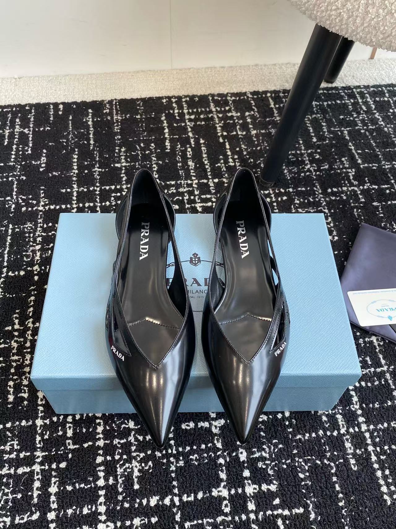 PR4DA 高品質ポインテッドトゥフラット【50％割引+送料無料】