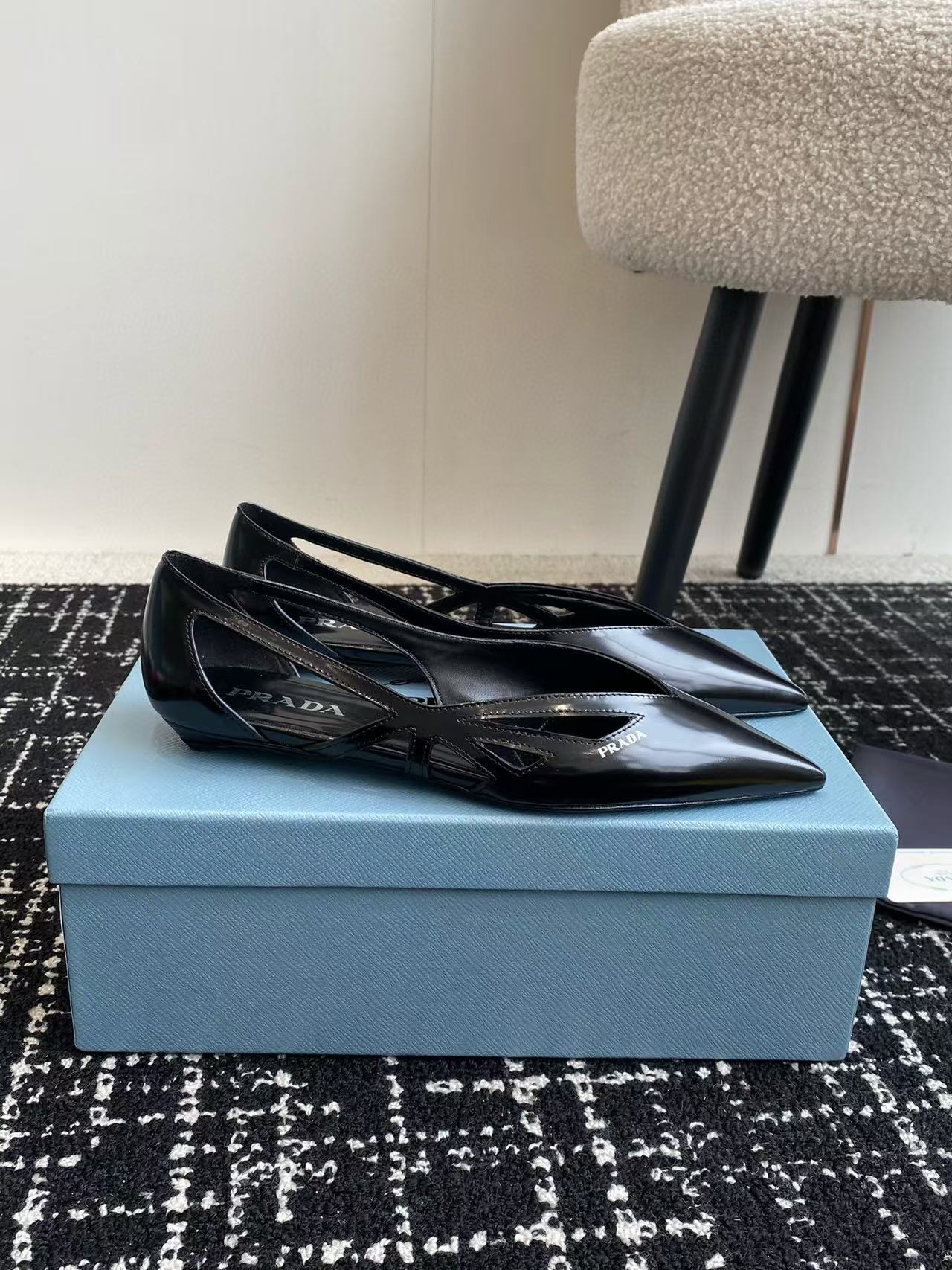 PR4DA 高品質ポインテッドトゥフラット【50％割引+送料無料】