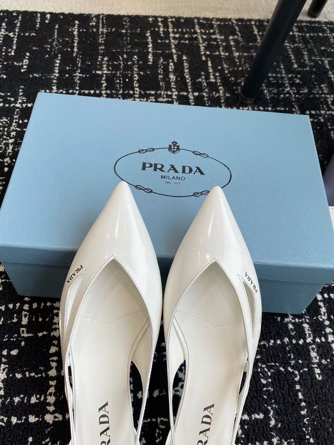 PR4DA 高品質ポインテッドトゥフラット【50％割引+送料無料】