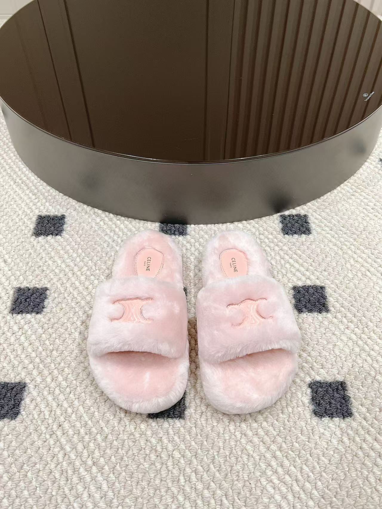 CEL1NE 高品質凱旋門ぬいぐるみスリッパ【50％割引+送料無料】