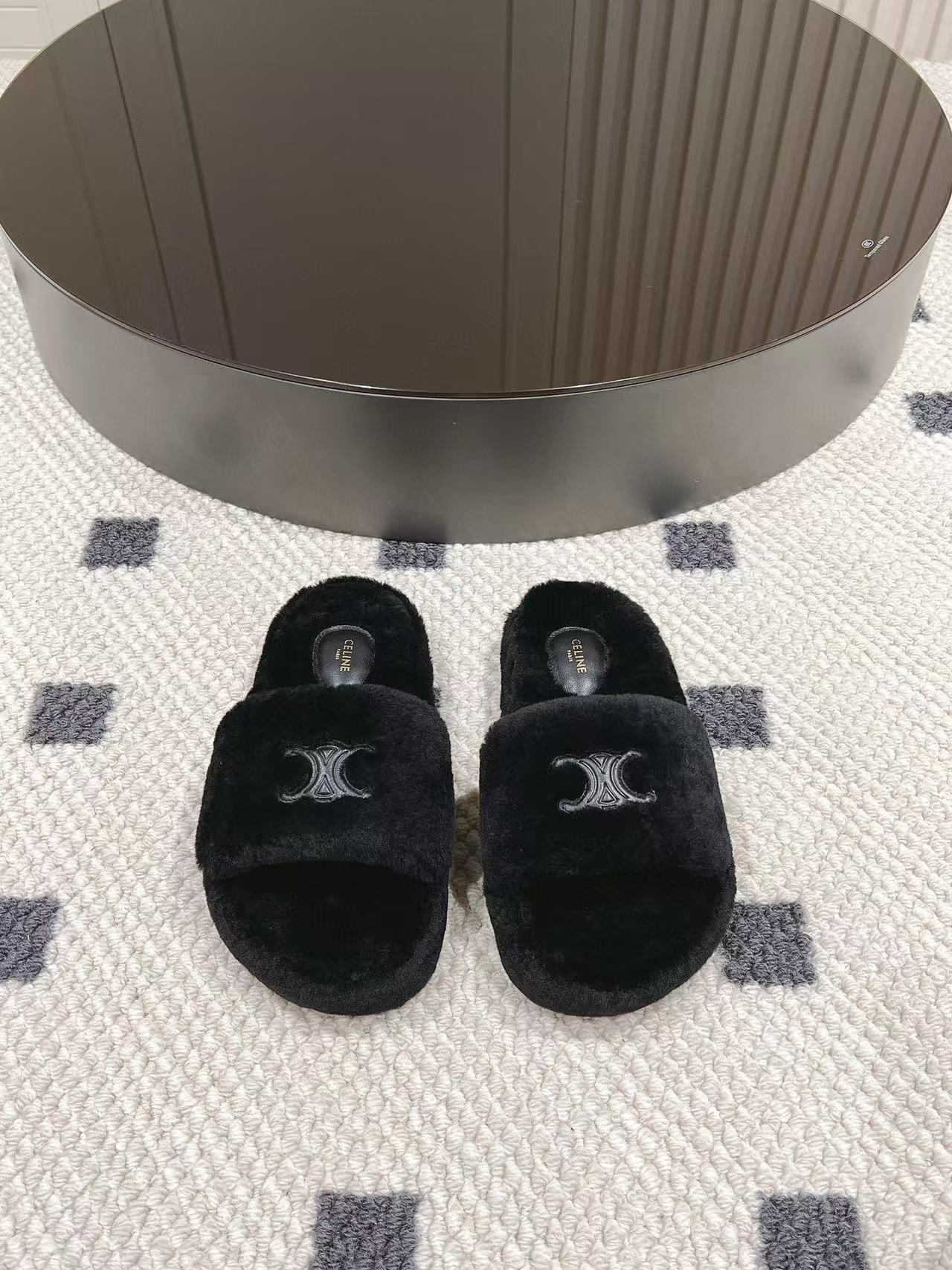 CEL1NE 高品質凱旋門ぬいぐるみスリッパ【50％割引+送料無料】