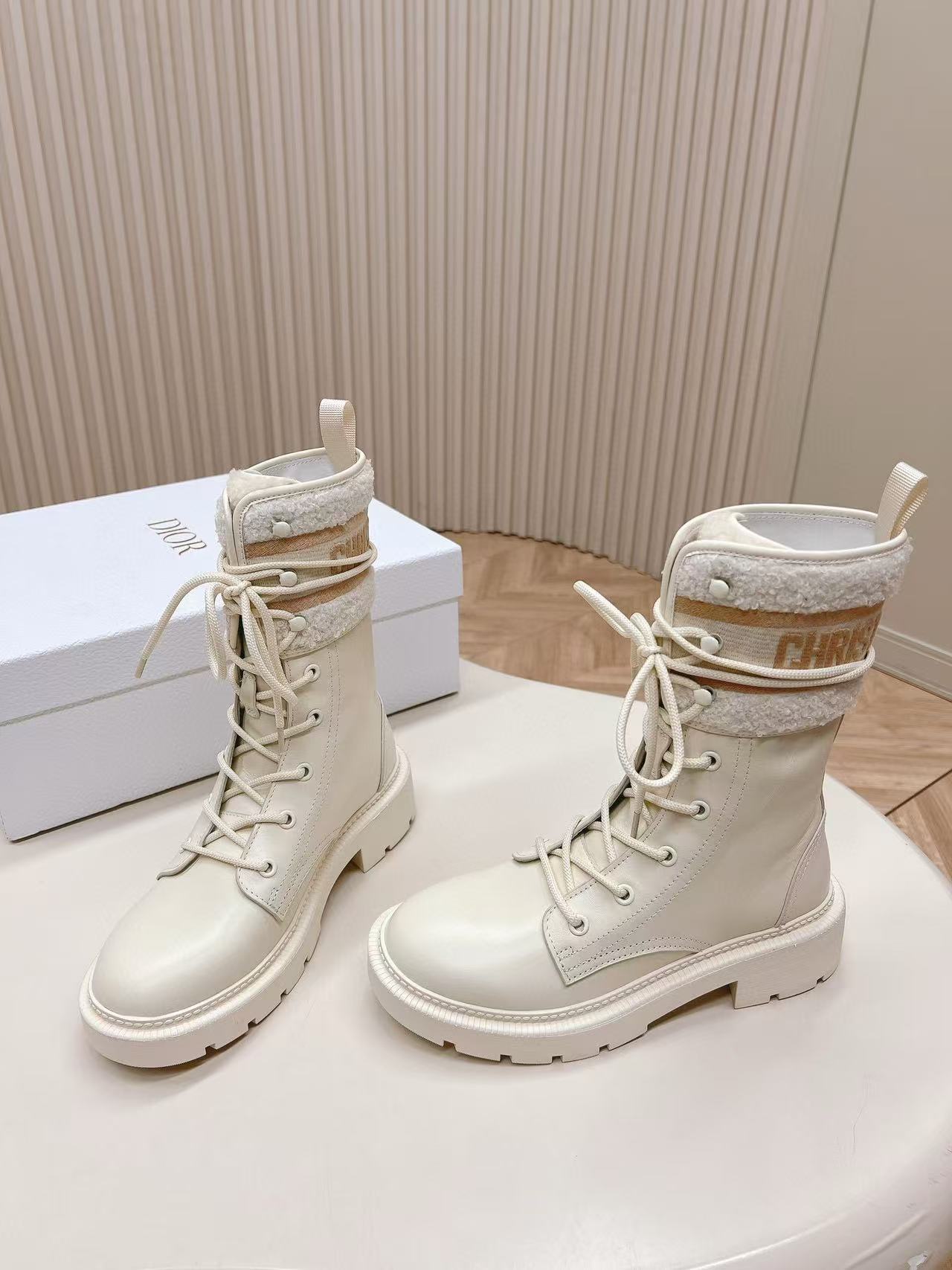 DI0R 高品質ウール レースアップ マーティンブーツ【50％割引+送料無料】