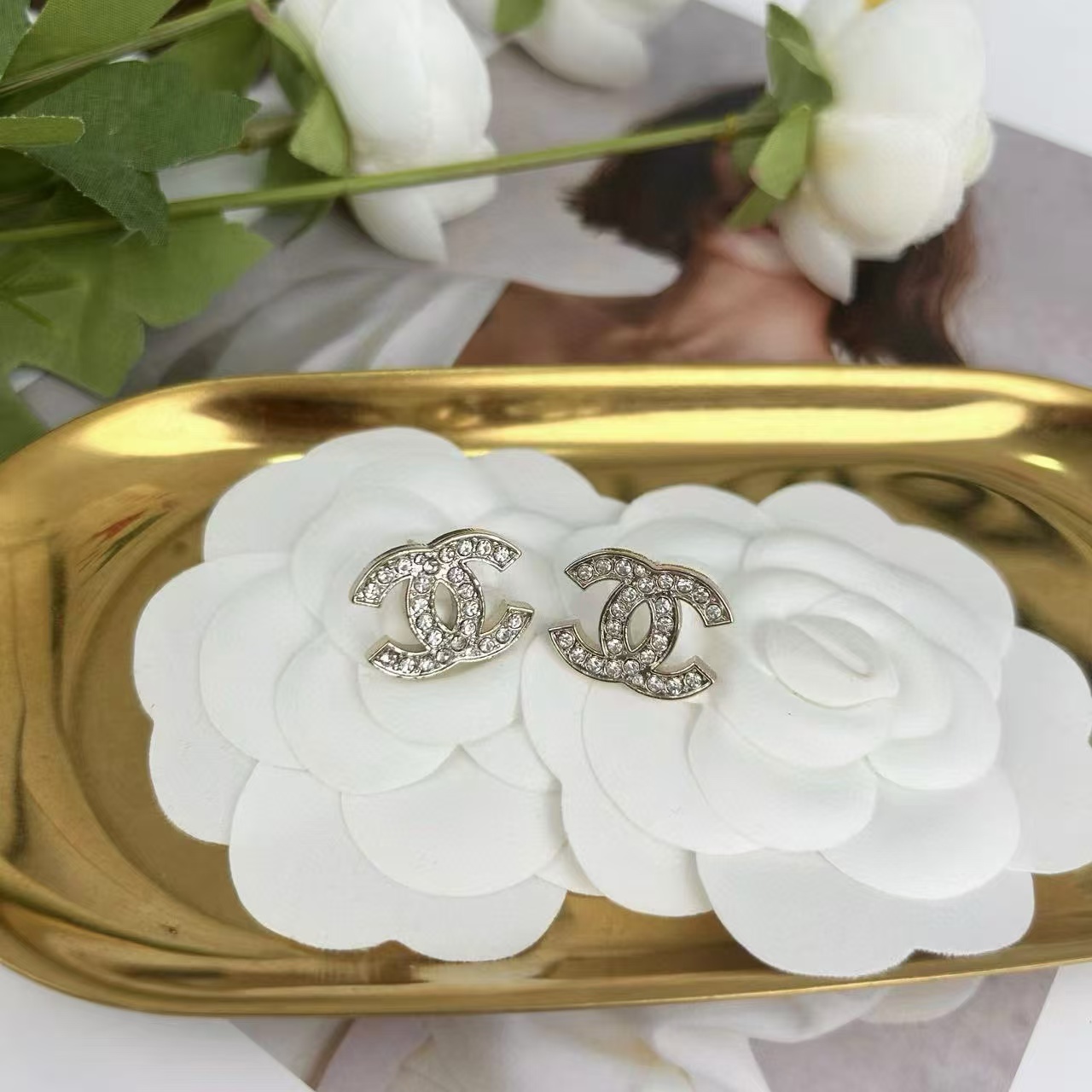 CHANE1 ダブル C ロゴ ダイヤモンド スタッド ピアス【50％割引+送料無料】