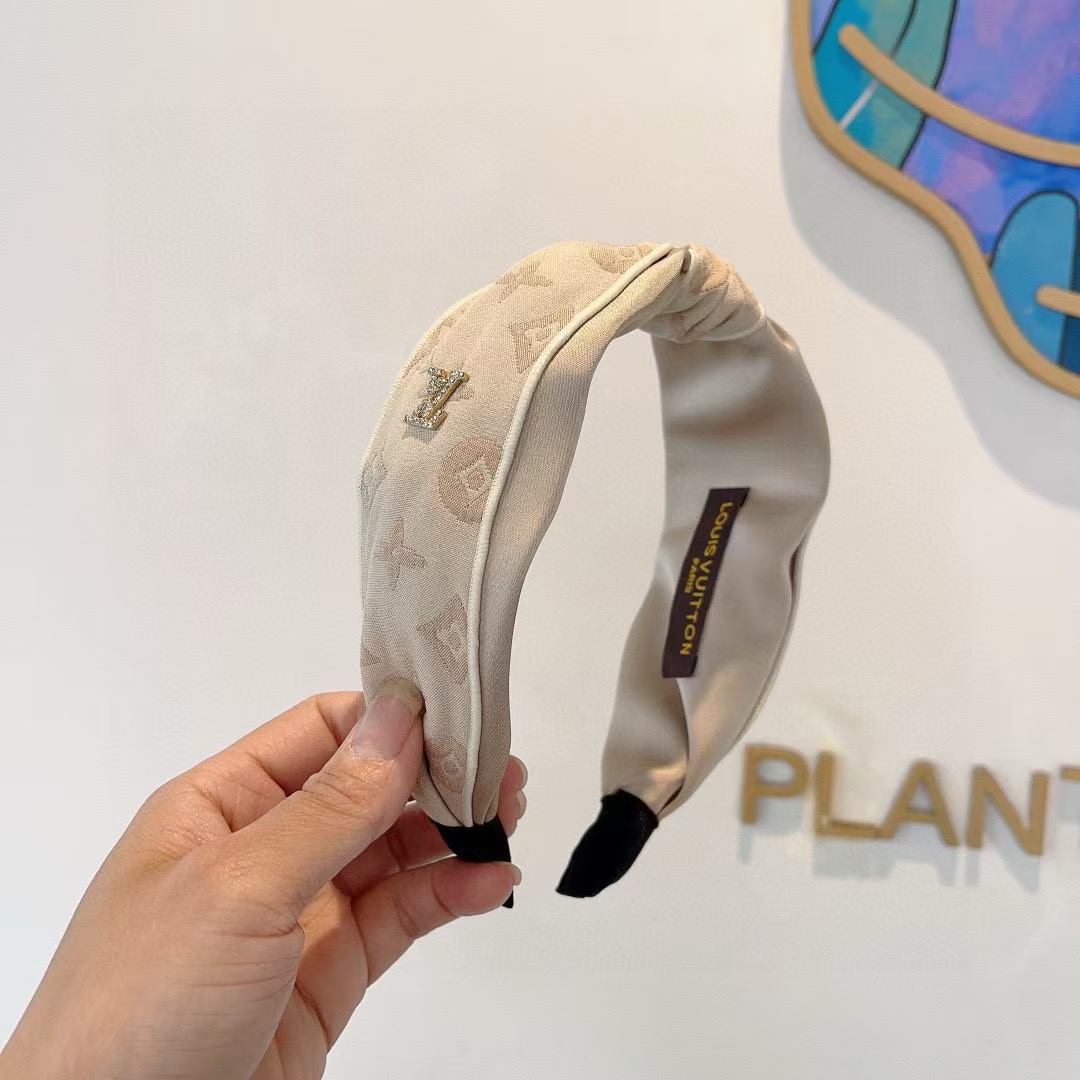 LV 四つ葉のクローバー カチューシャ【50％割引+送料無料】