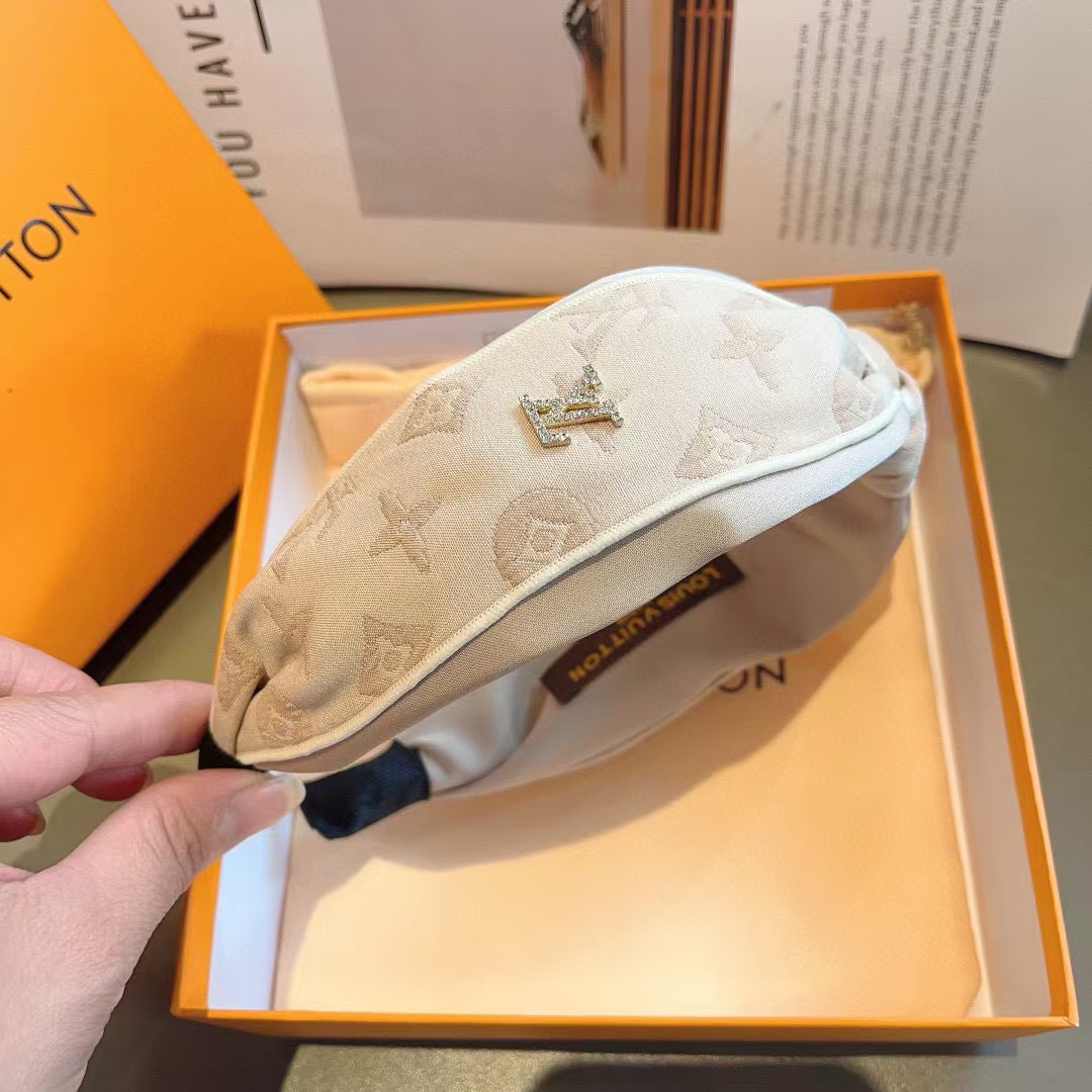 LV 四つ葉のクローバー カチューシャ【50％割引+送料無料】