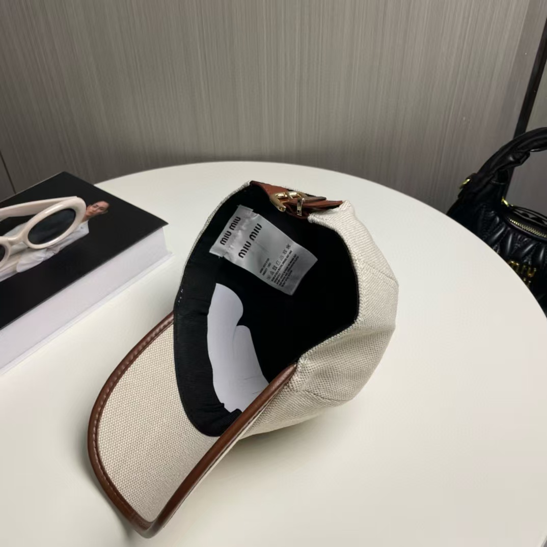 M1UM1U レターベースボールキャップ【50％割引+送料無料】