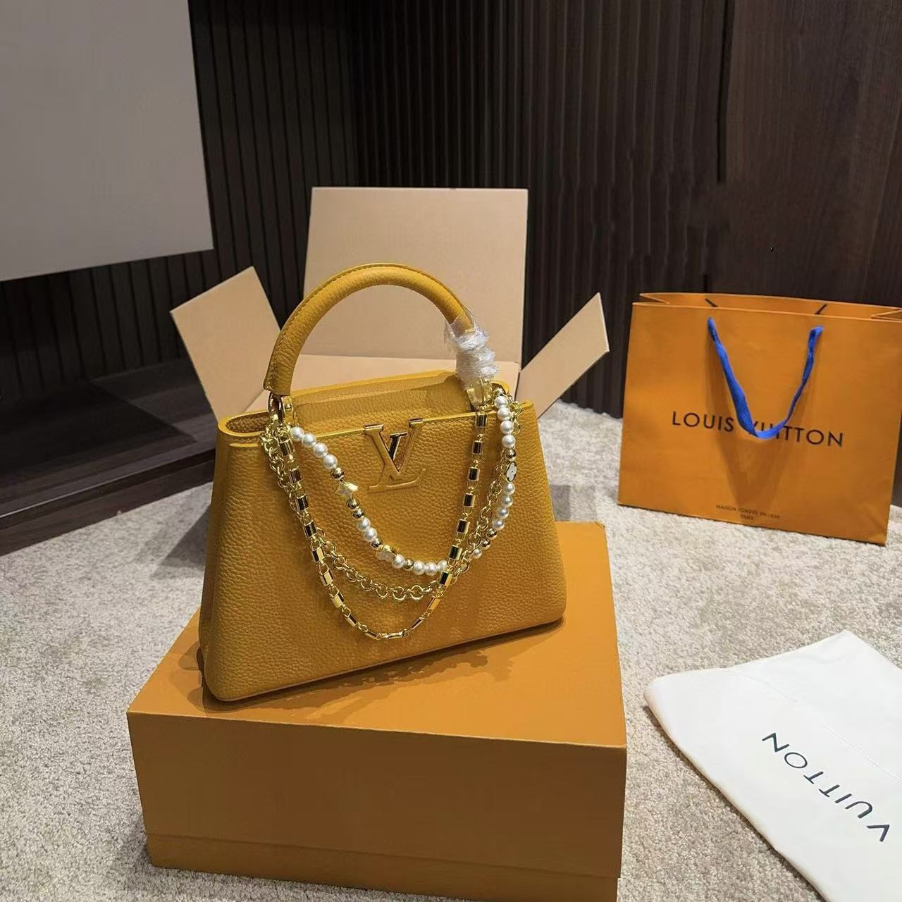 LV パールチェーン ハンドバッグ【50％割引+送料無料】