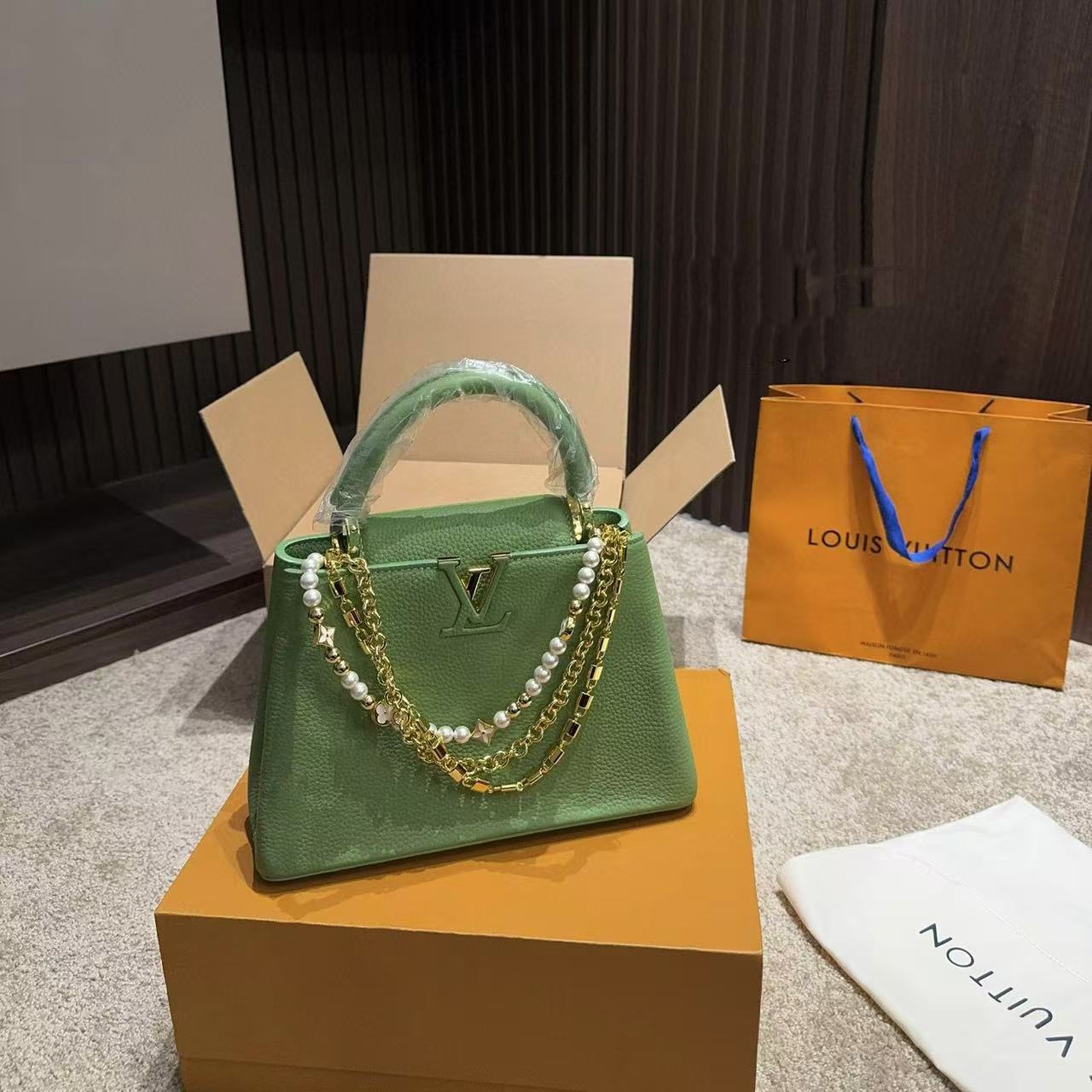 LV パールチェーン ハンドバッグ【50％割引+送料無料】