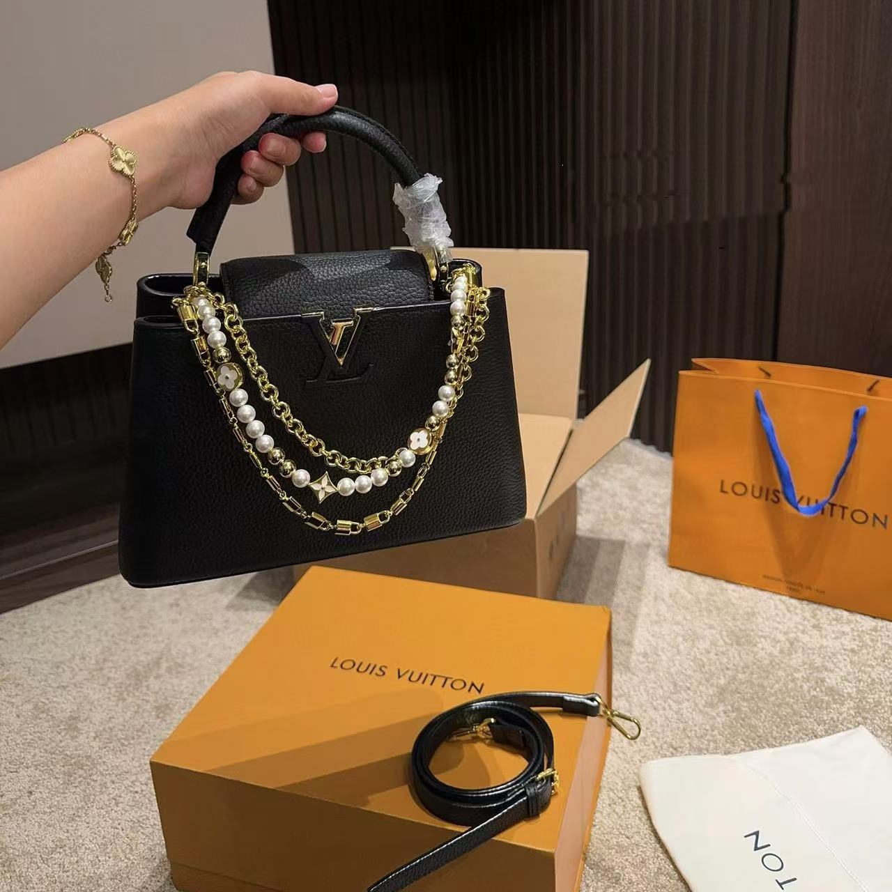 LV パールチェーン ハンドバッグ【50％割引+送料無料】