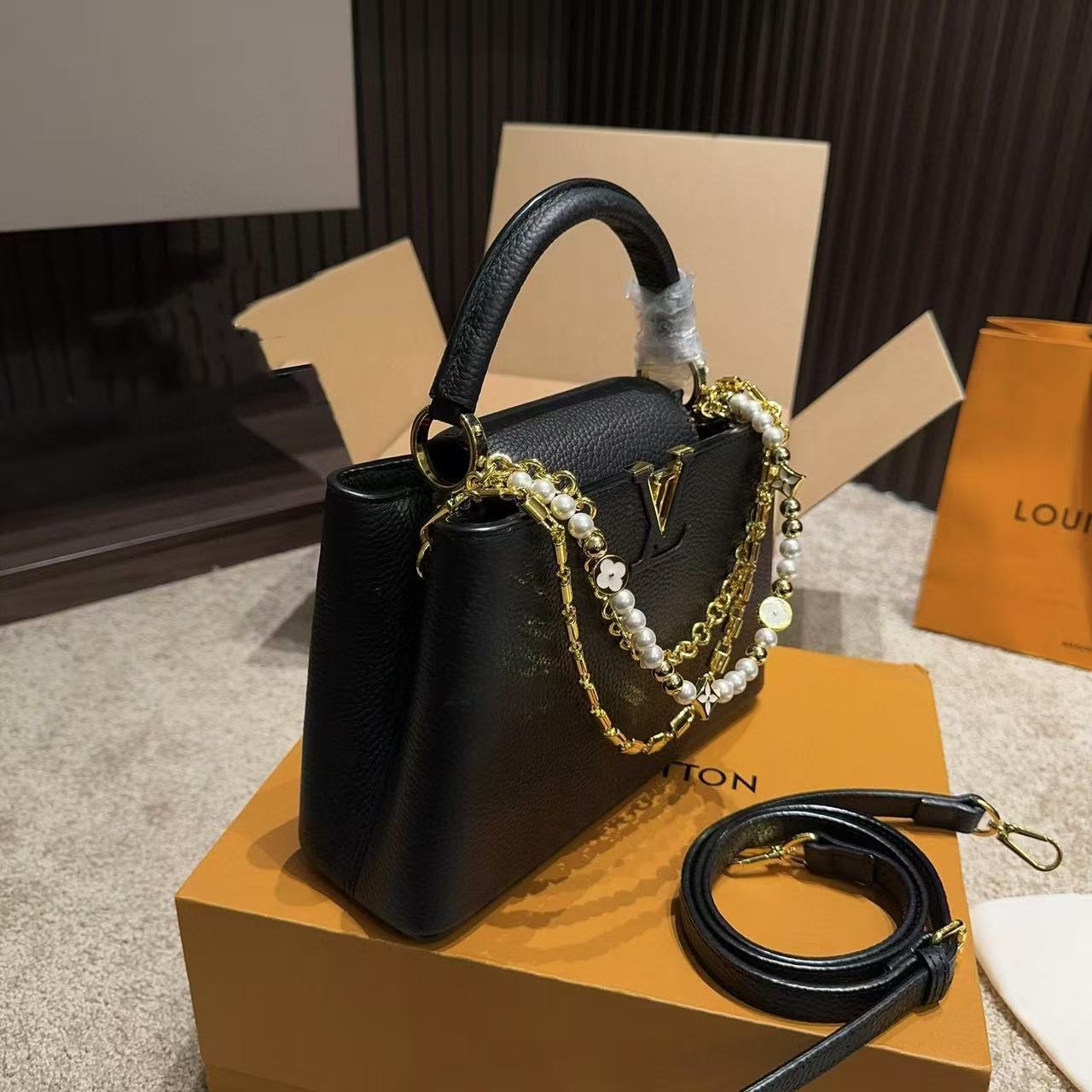 LV パールチェーン ハンドバッグ【50％割引+送料無料】