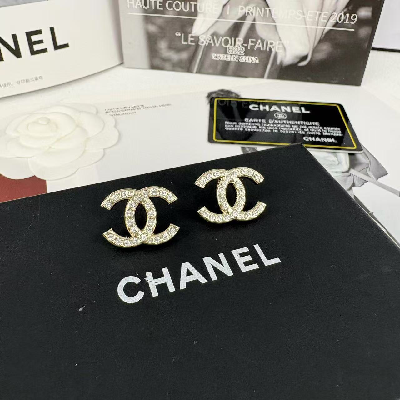 CHANE1 シンプルダブルCロゴピアス【50％割引+送料無料】