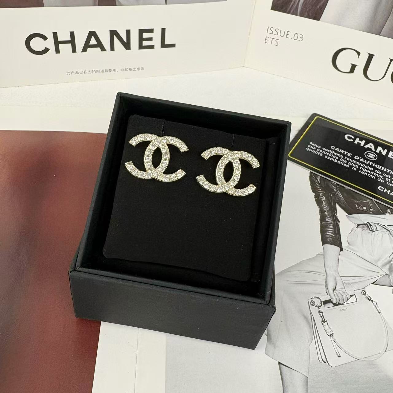 CHANE1 シンプルダブルCロゴピアス【50％割引+送料無料】