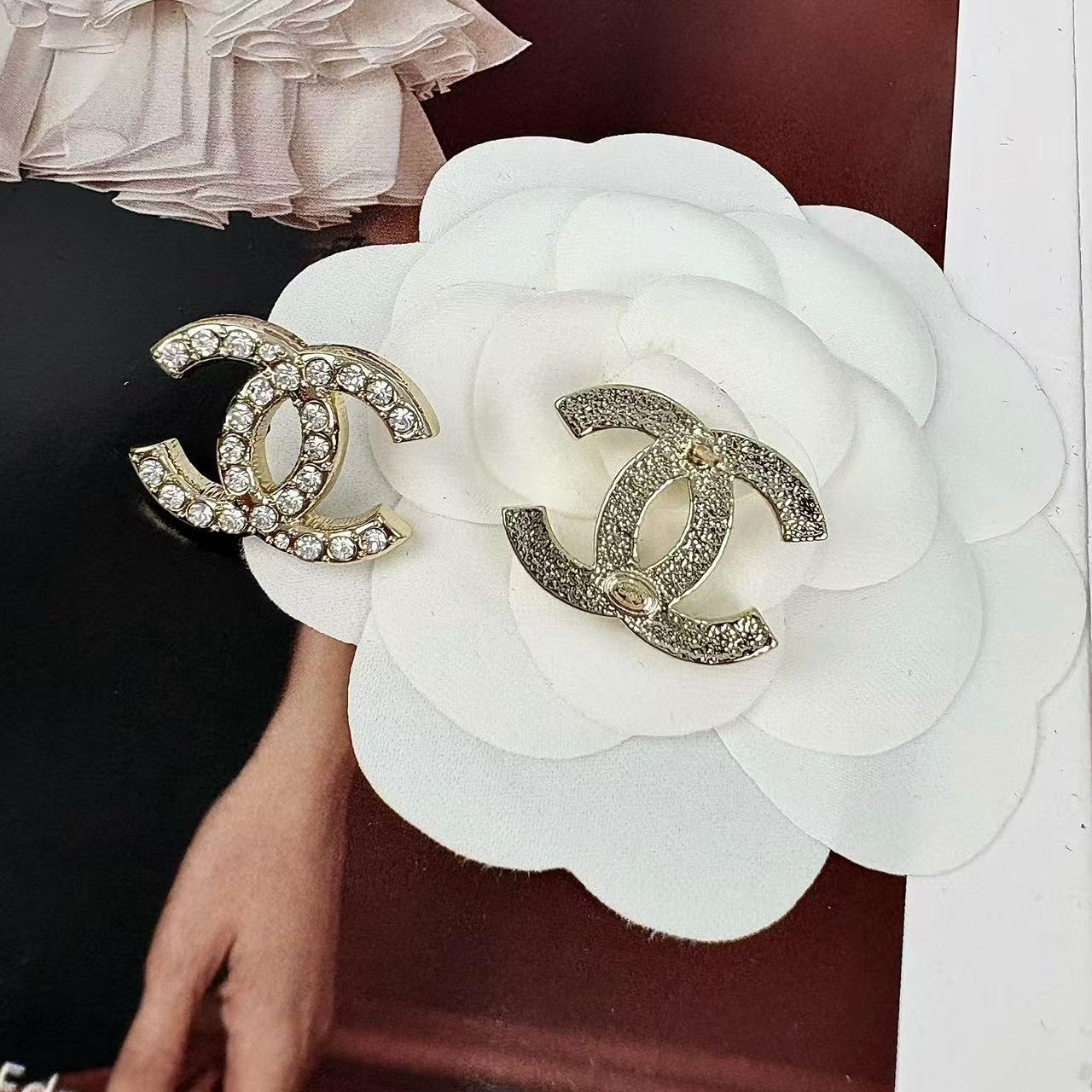 CHANE1 シンプルダブルCロゴピアス【50％割引+送料無料】