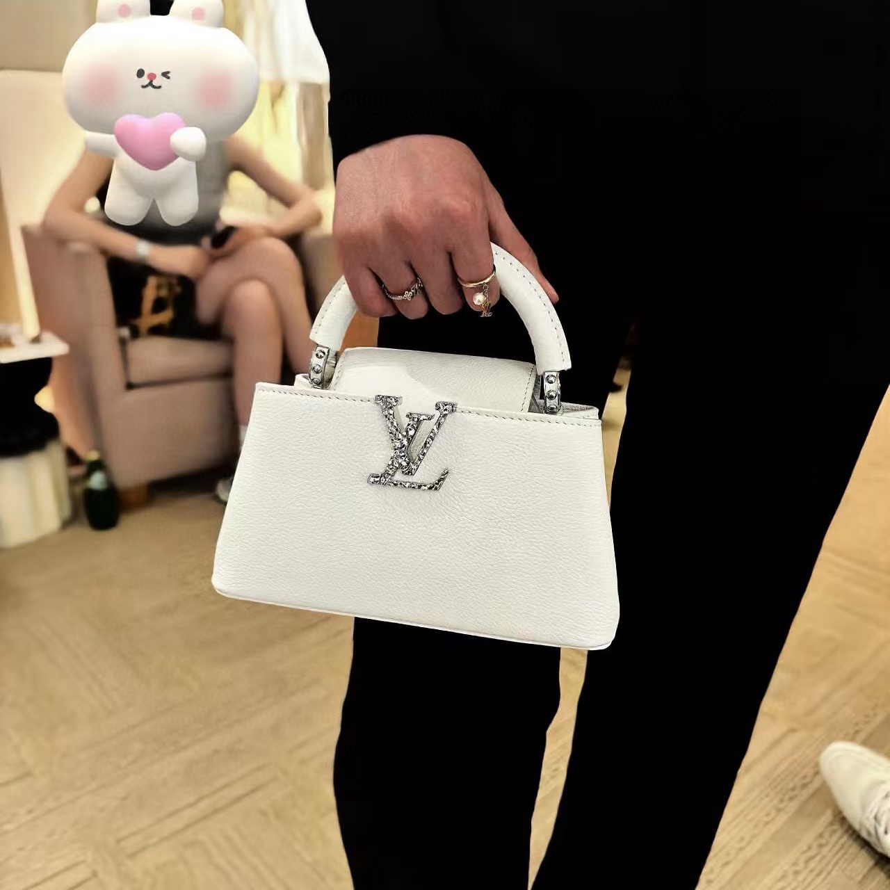 LV capucinesハンドバッグ【50％割引+送料無料】