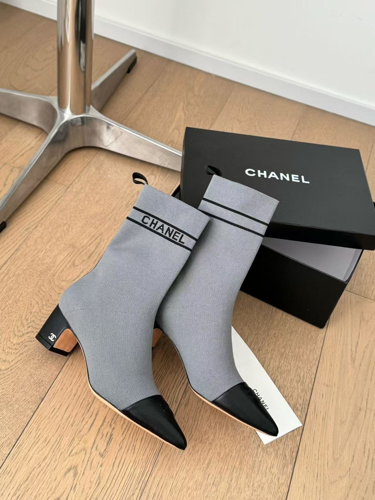 CHANE1 高品質ポインテッドトゥ ソックスブーツ【50％割引+送料無料】