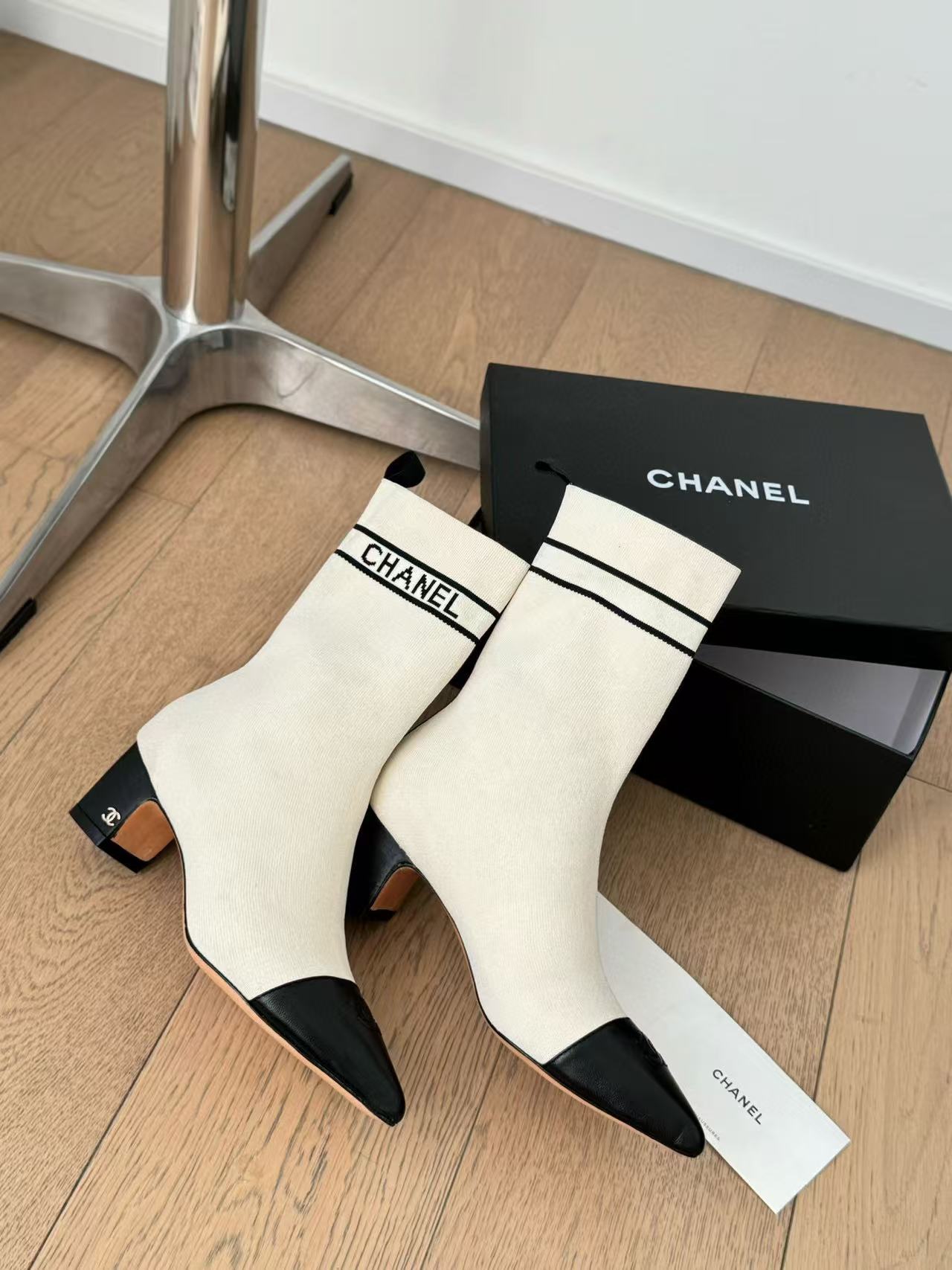 CHANE1 高品質ポインテッドトゥ ソックスブーツ【50％割引+送料無料】