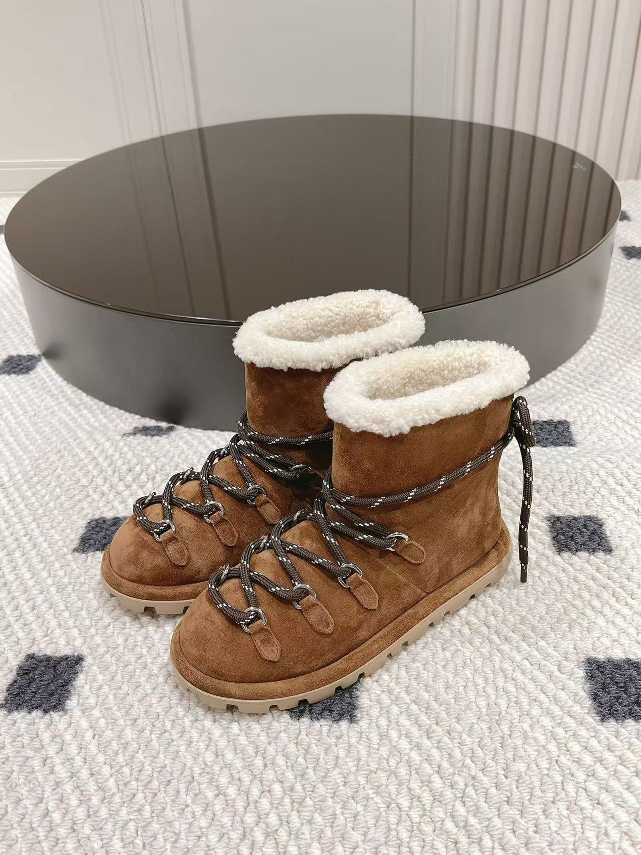 M1UM1U 高品質レースアップスノーブーツ【50％割引+送料無料】