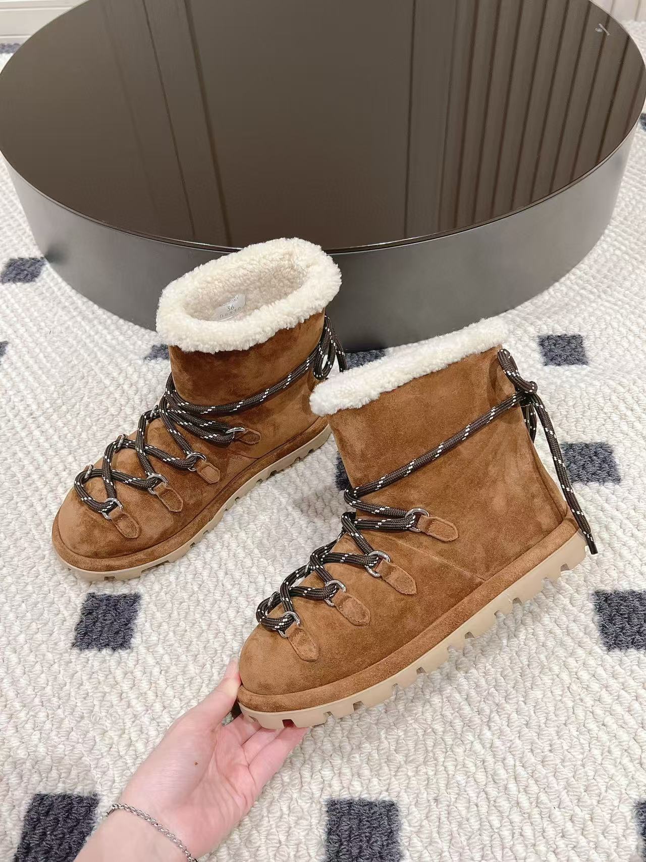 M1UM1U 高品質レースアップスノーブーツ【50％割引+送料無料】