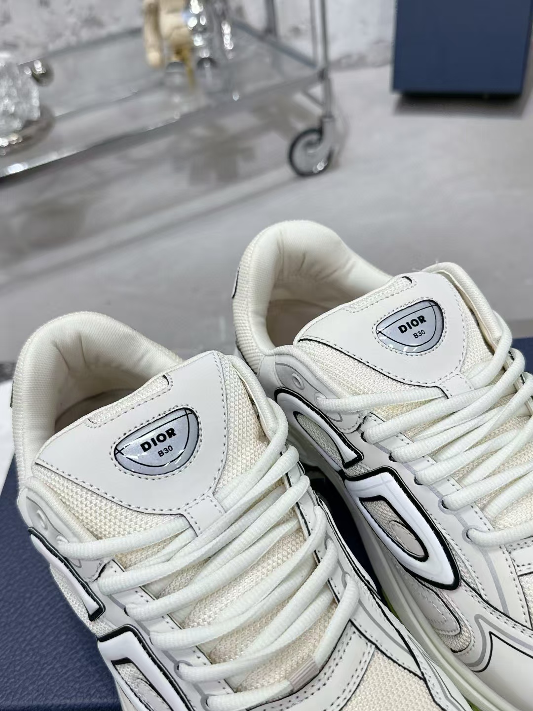 DI0R 高品質 CD 反射スニーカー【50％割引+送料無料】