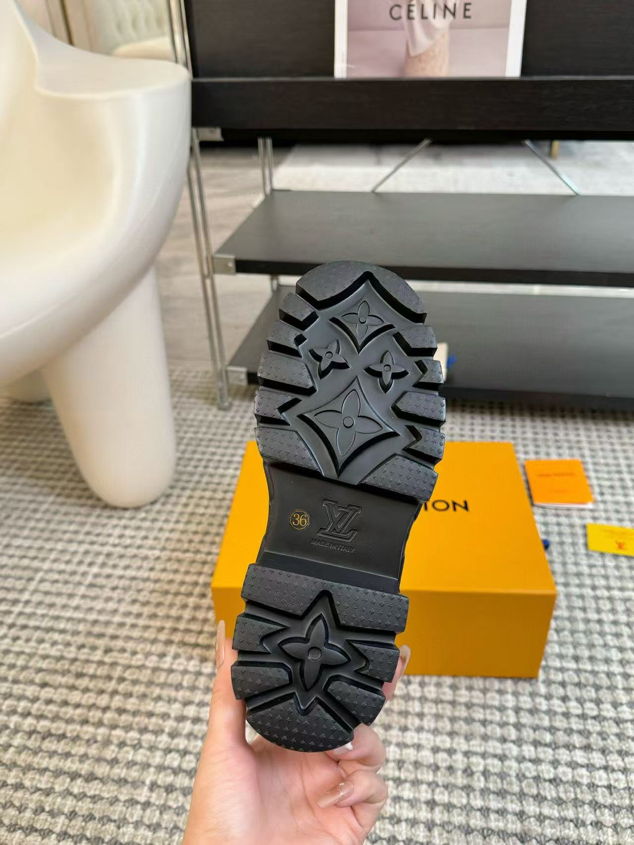 LV高品質厚底ショートブーツ【50％割引+送料無料】