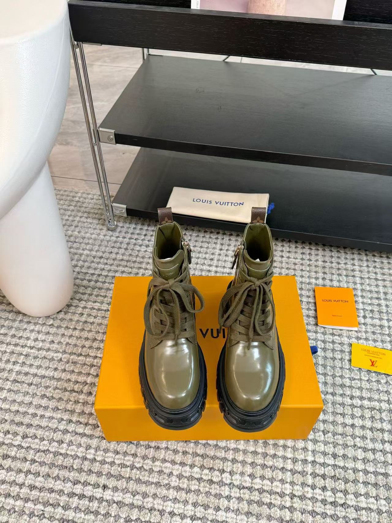 LV高品質厚底ショートブーツ【50％割引+送料無料】