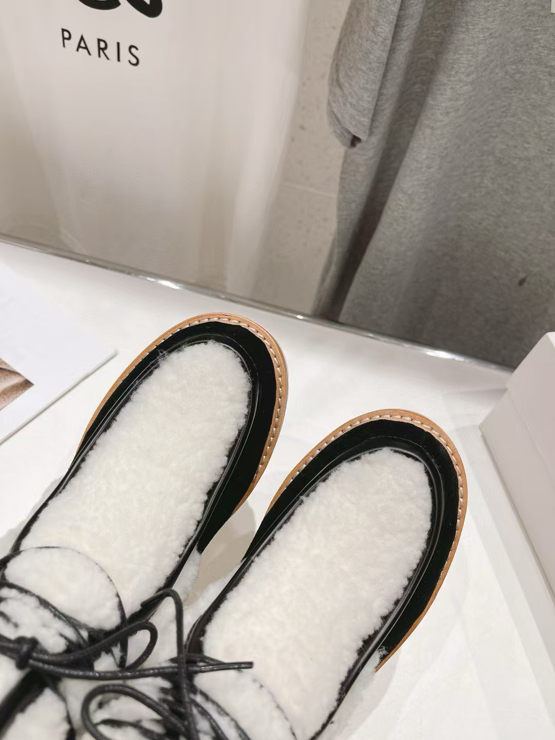 CEL1NE 高品質ラムウール スノーブーツ【50％割引+送料無料】