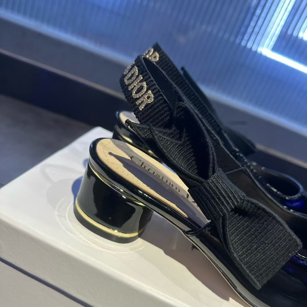 DI0R 高品質スクエアトゥパテントレザーローヒール【50％割引+送料無料】