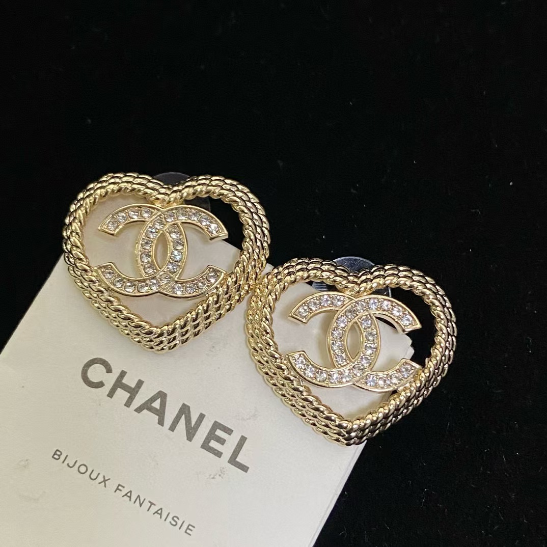 CHANE1 中空編み込みラブ イヤリング【50％割引+送料無料】