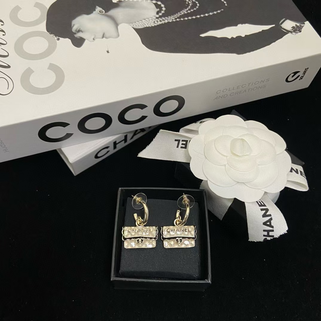 CHANE1 バッグタイプピアス【50％割引+送料無料】