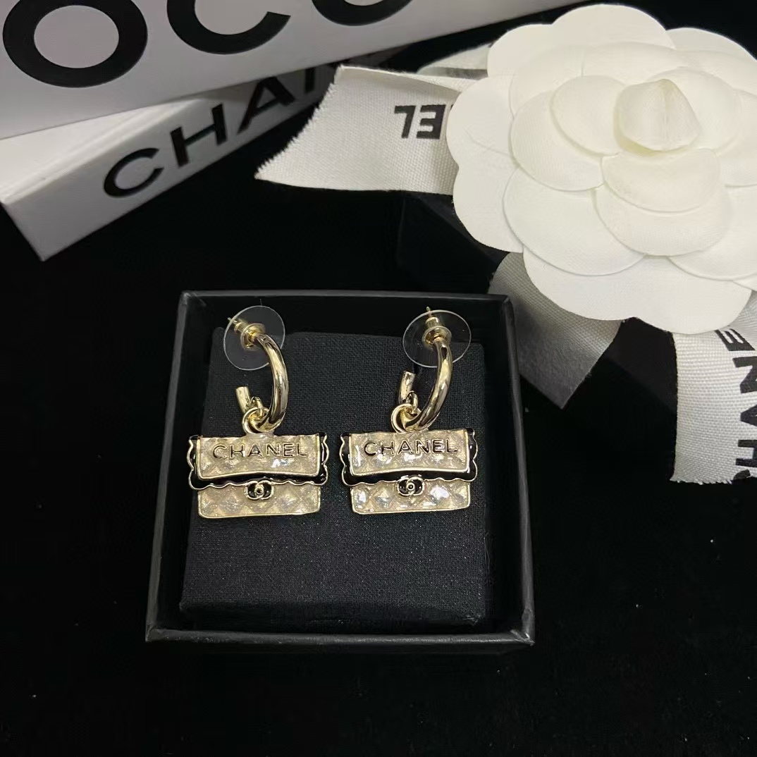 CHANE1 バッグタイプピアス【50％割引+送料無料】