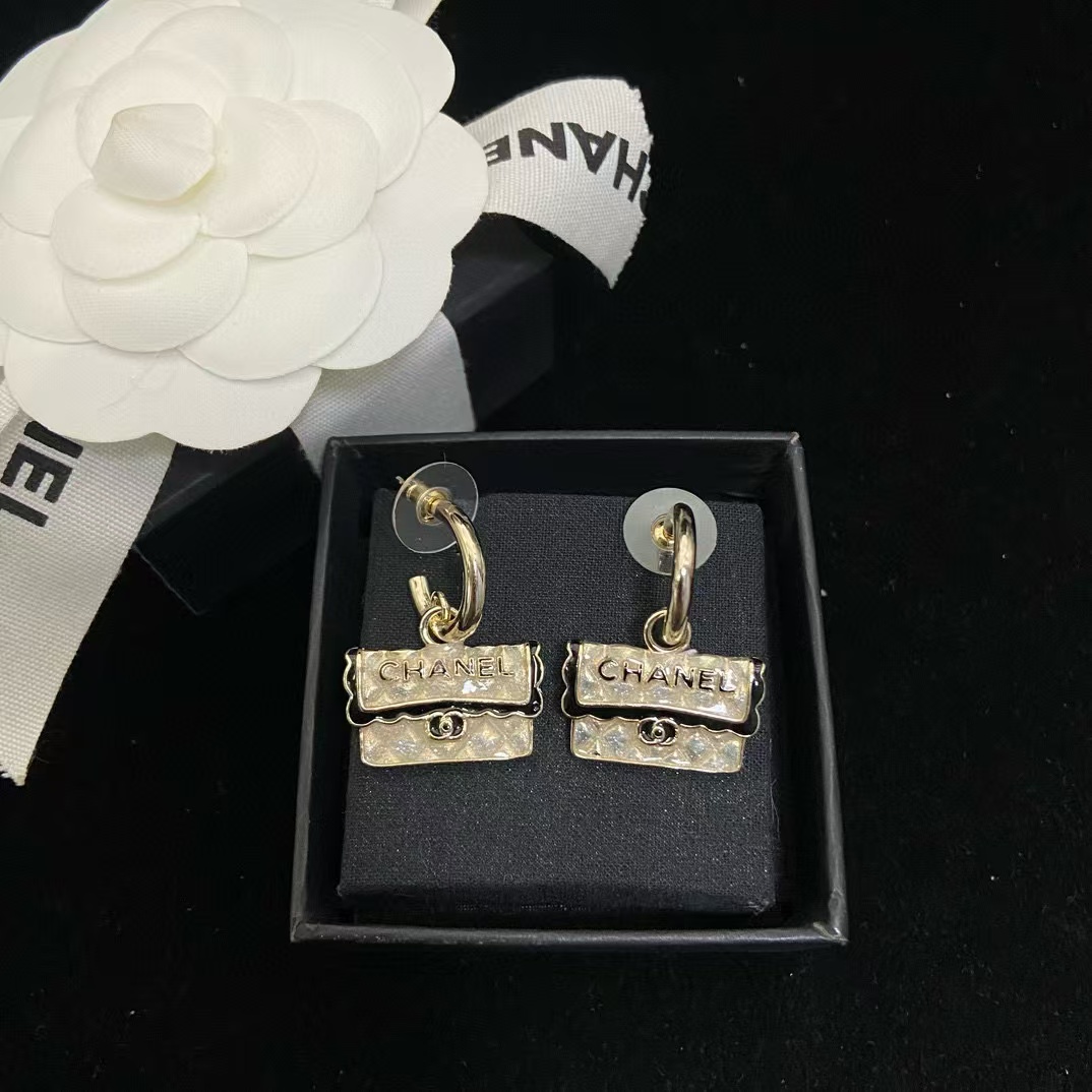 CHANE1 バッグタイプピアス【50％割引+送料無料】