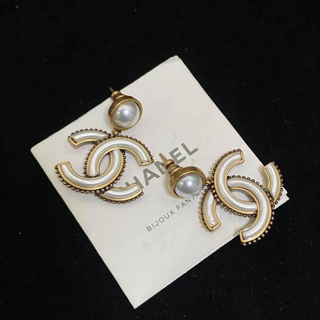CHANE1 ダブルCパールイヤリング【50％割引+送料無料】