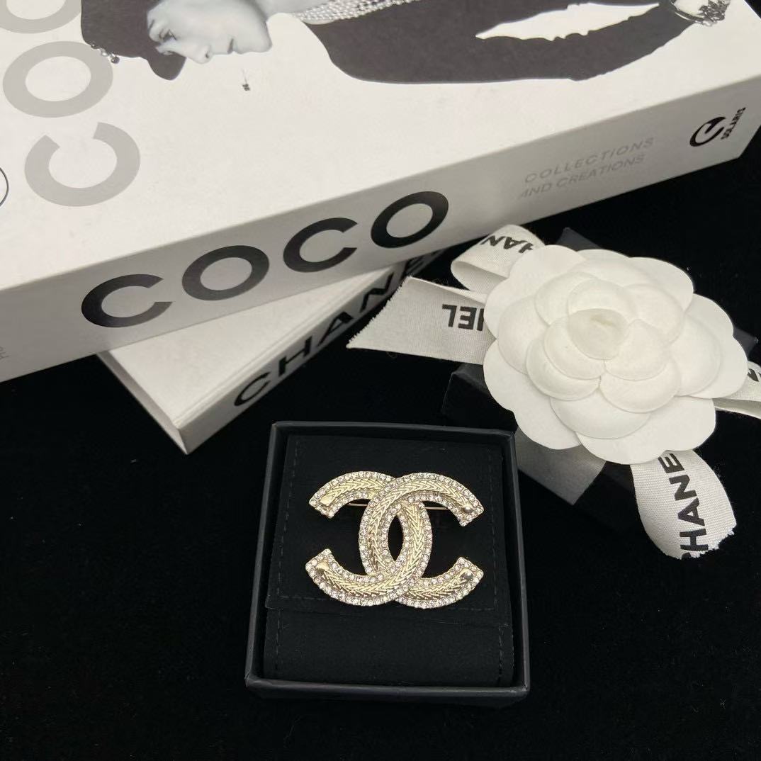 CHANE1 ダブルシーロゴブローチ【50％割引+送料無料】