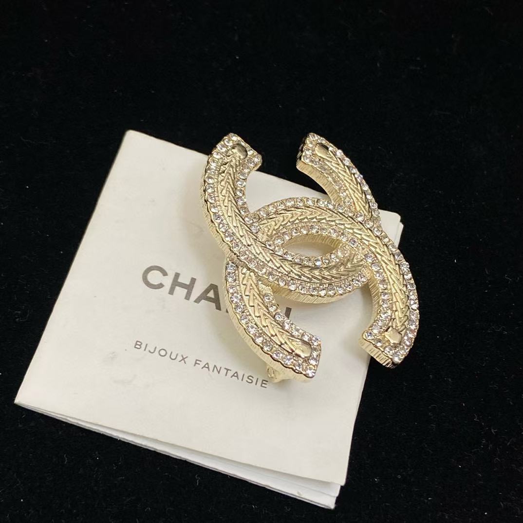 CHANE1 ダブルシーロゴブローチ【50％割引+送料無料】