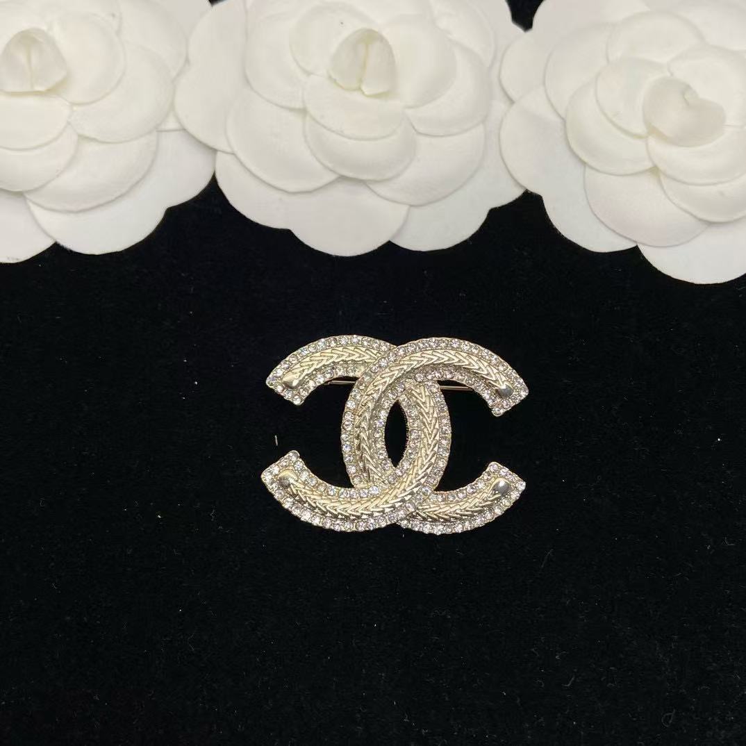 CHANE1 ダブルシーロゴブローチ【50％割引+送料無料】