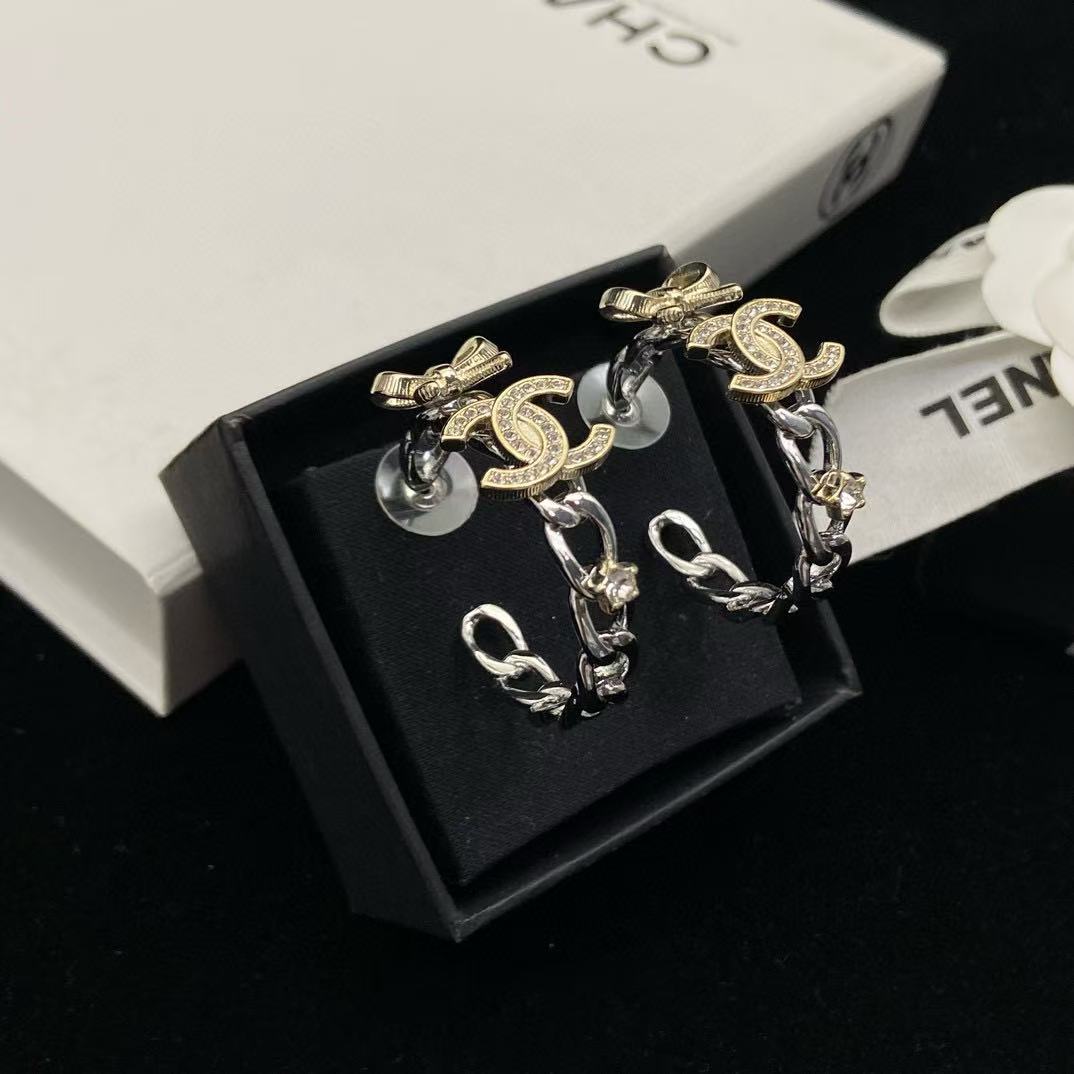 CHANE1 ダブルCロゴ イヤリング【50％割引+送料無料】