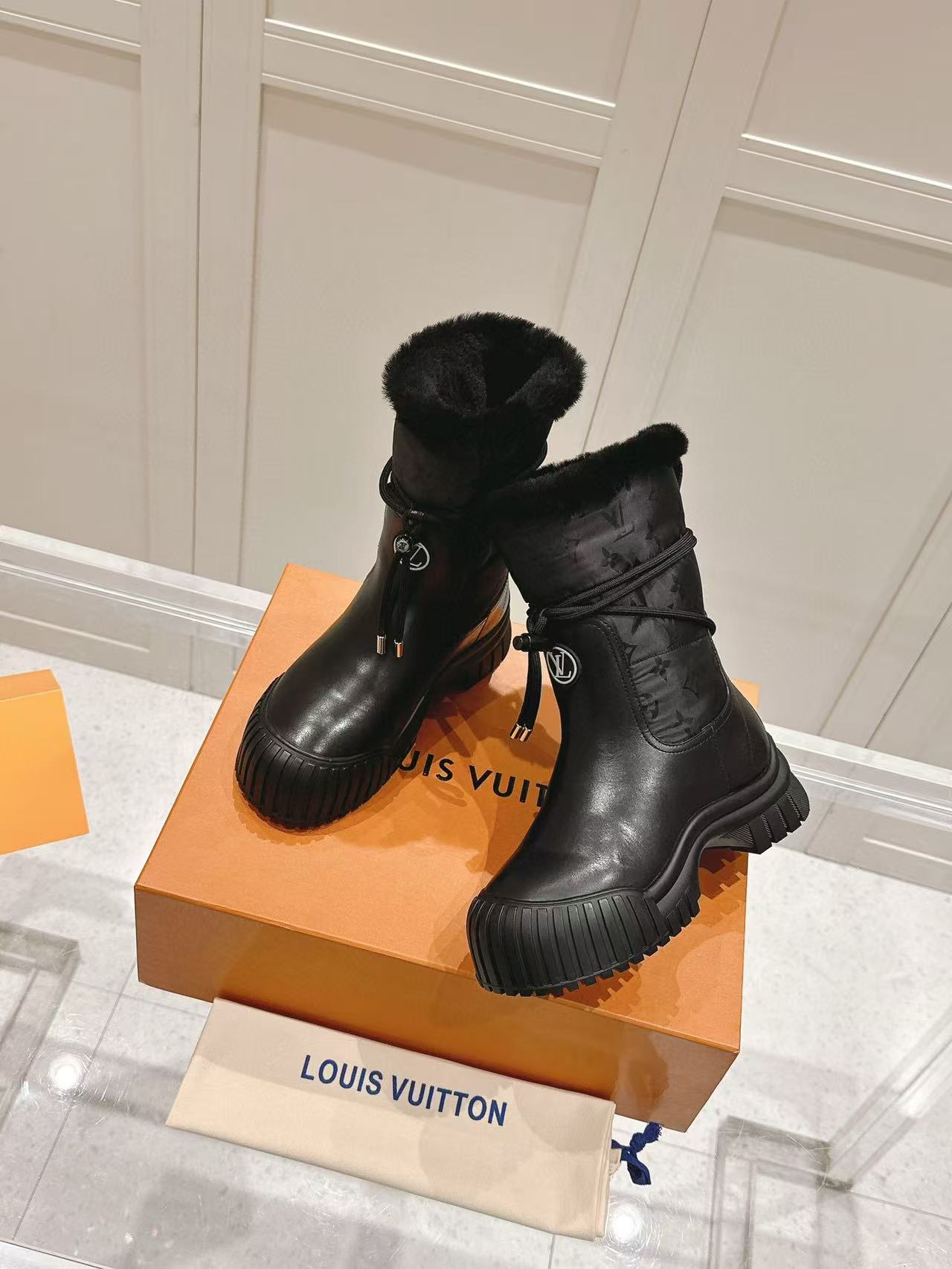 LV高品質スノーブーツ【50％割引+送料無料】