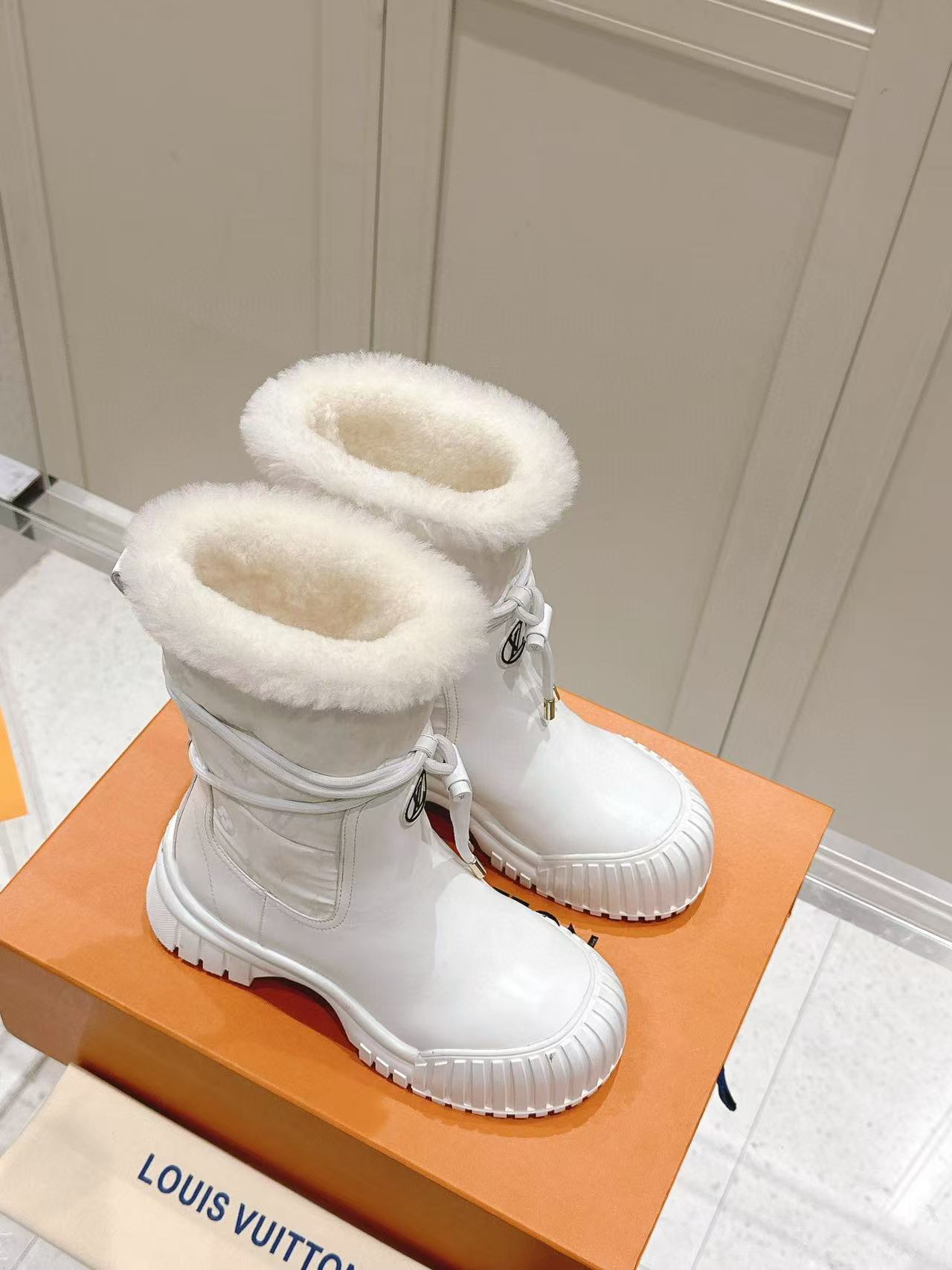 LV高品質スノーブーツ【50％割引+送料無料】
