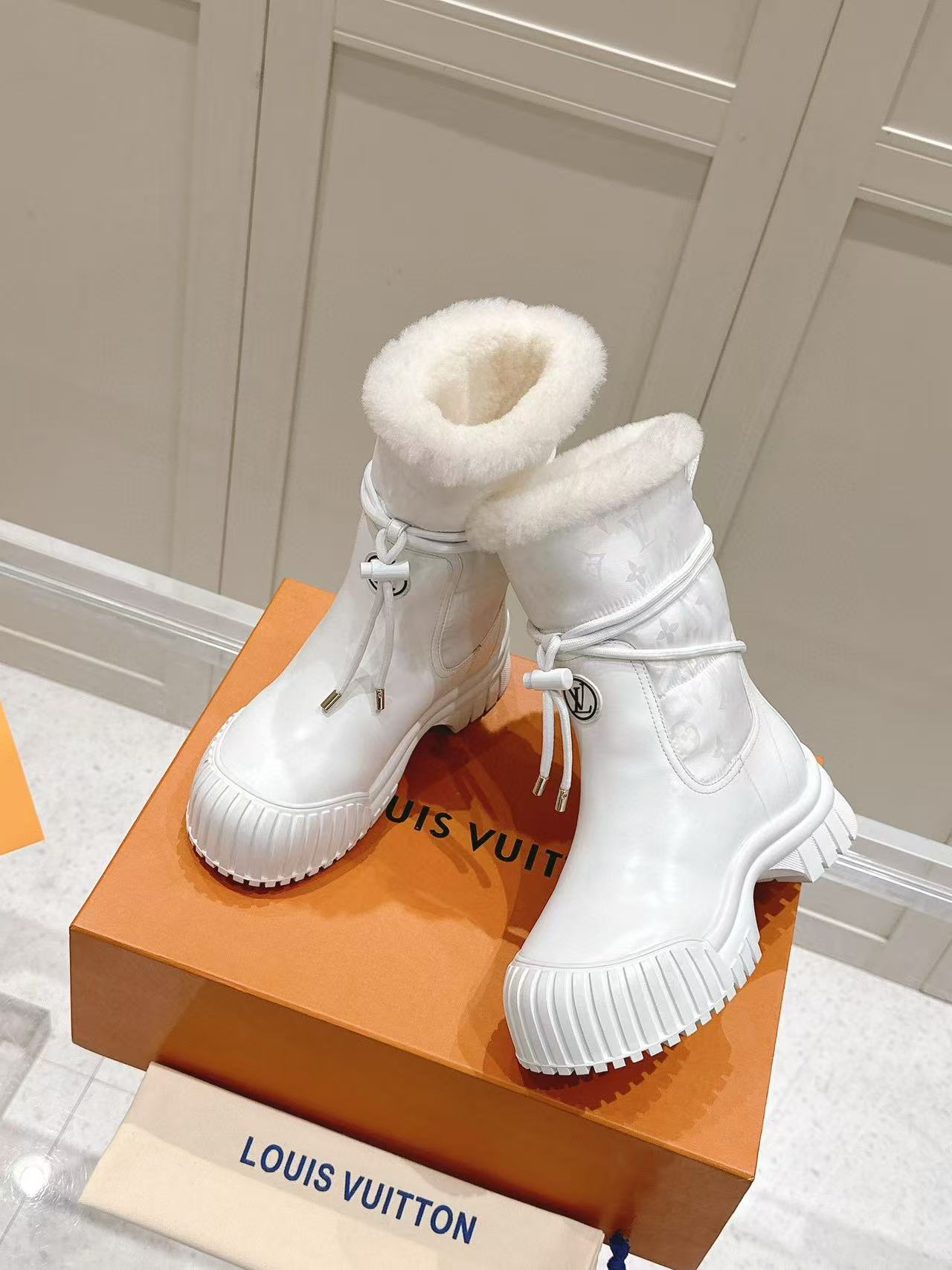 LV高品質スノーブーツ【50％割引+送料無料】