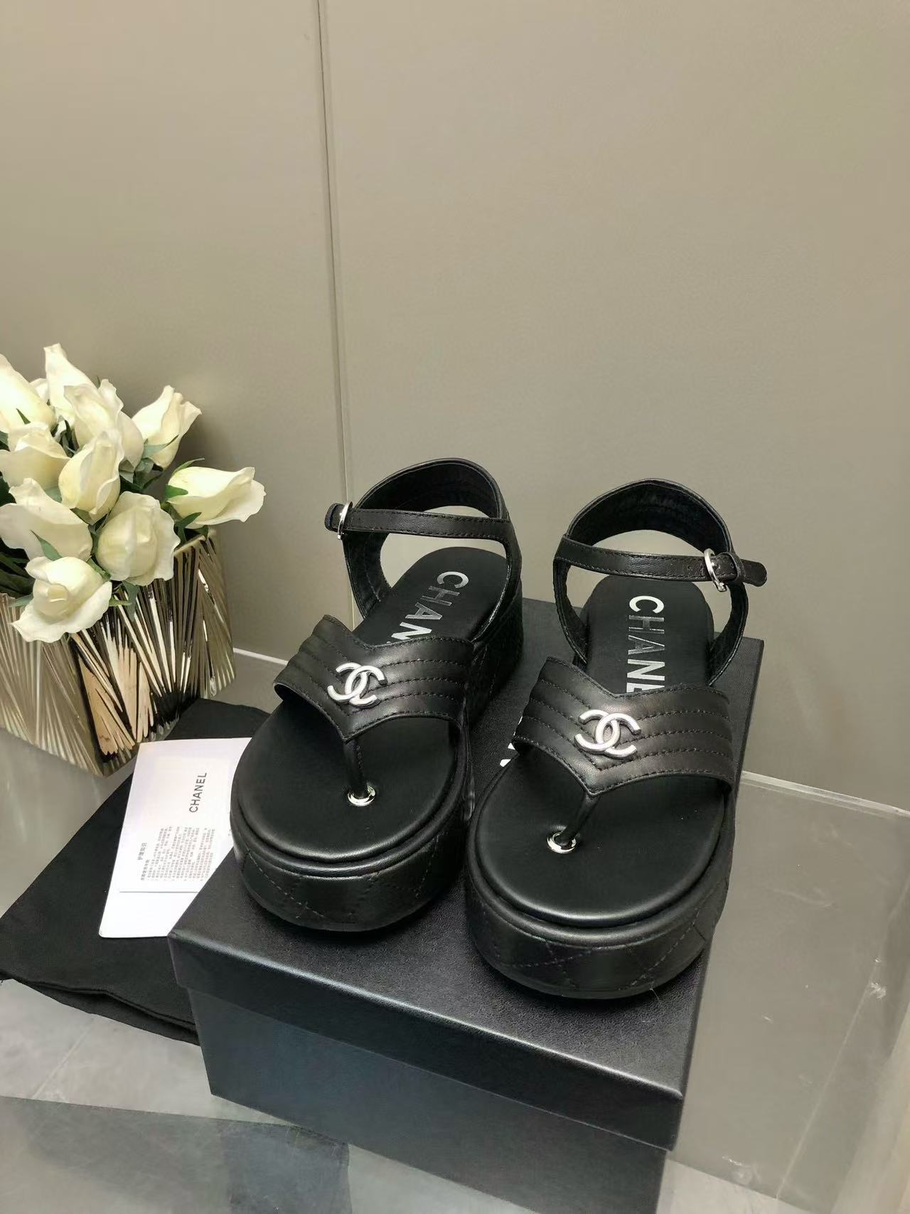 CHANE1 高品質厚底カジュアルサンダル【50％割引+送料無料】