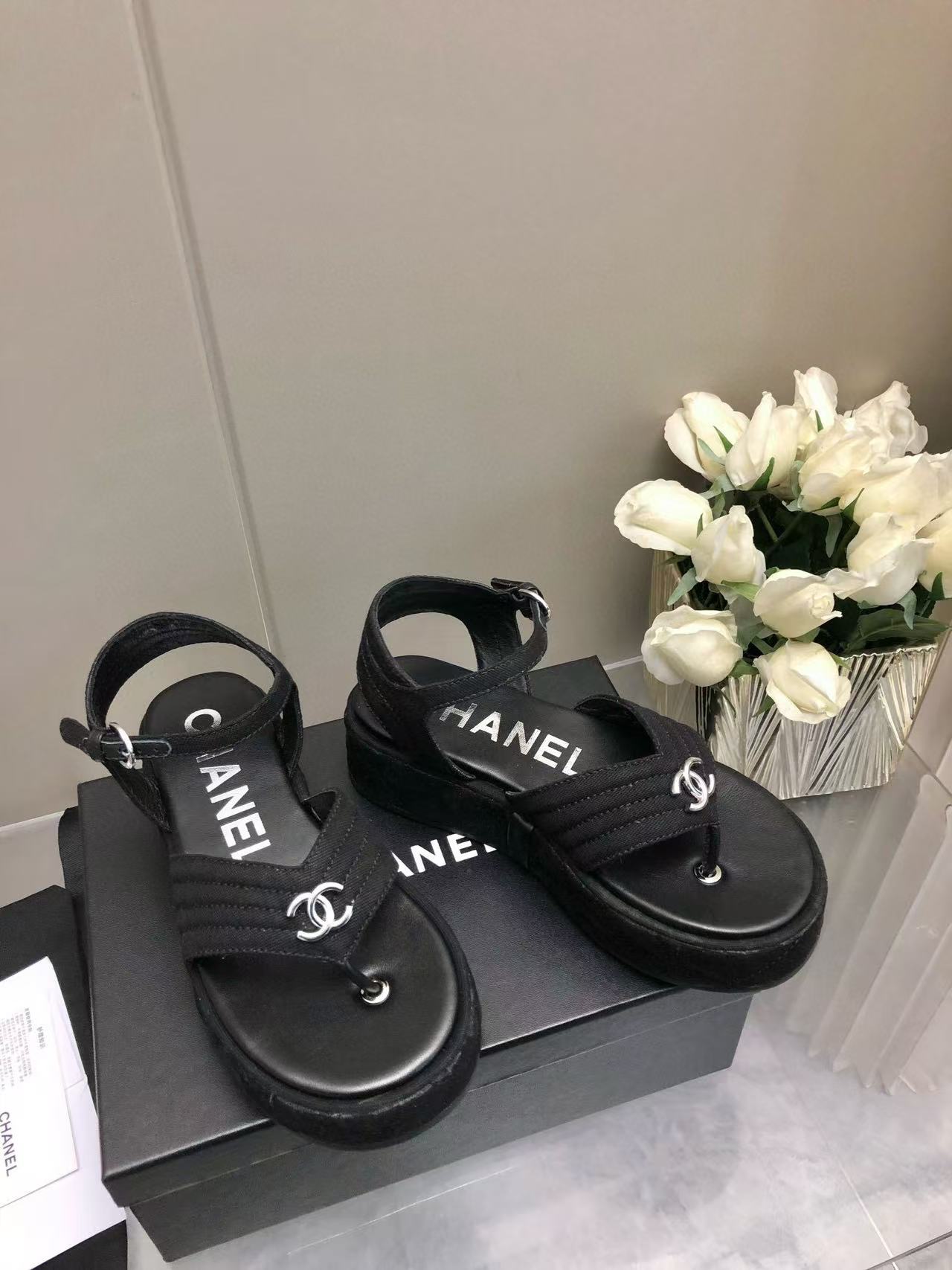 CHANE1 高品質厚底カジュアルサンダル【50％割引+送料無料】