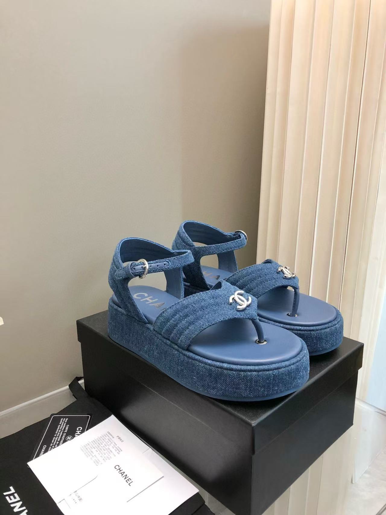 CHANE1 高品質厚底カジュアルサンダル【50％割引+送料無料】