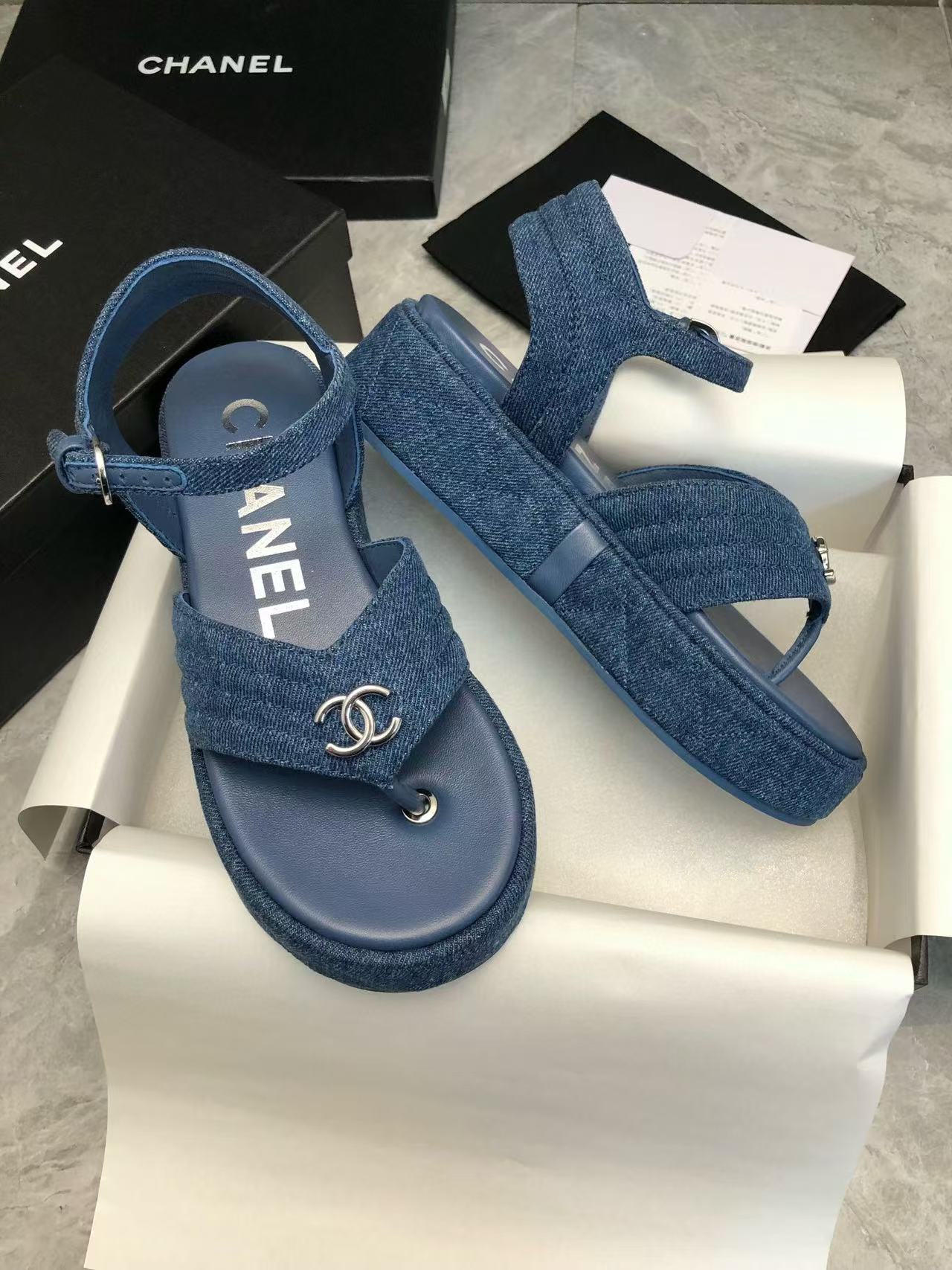 CHANE1 高品質厚底カジュアルサンダル【50％割引+送料無料】