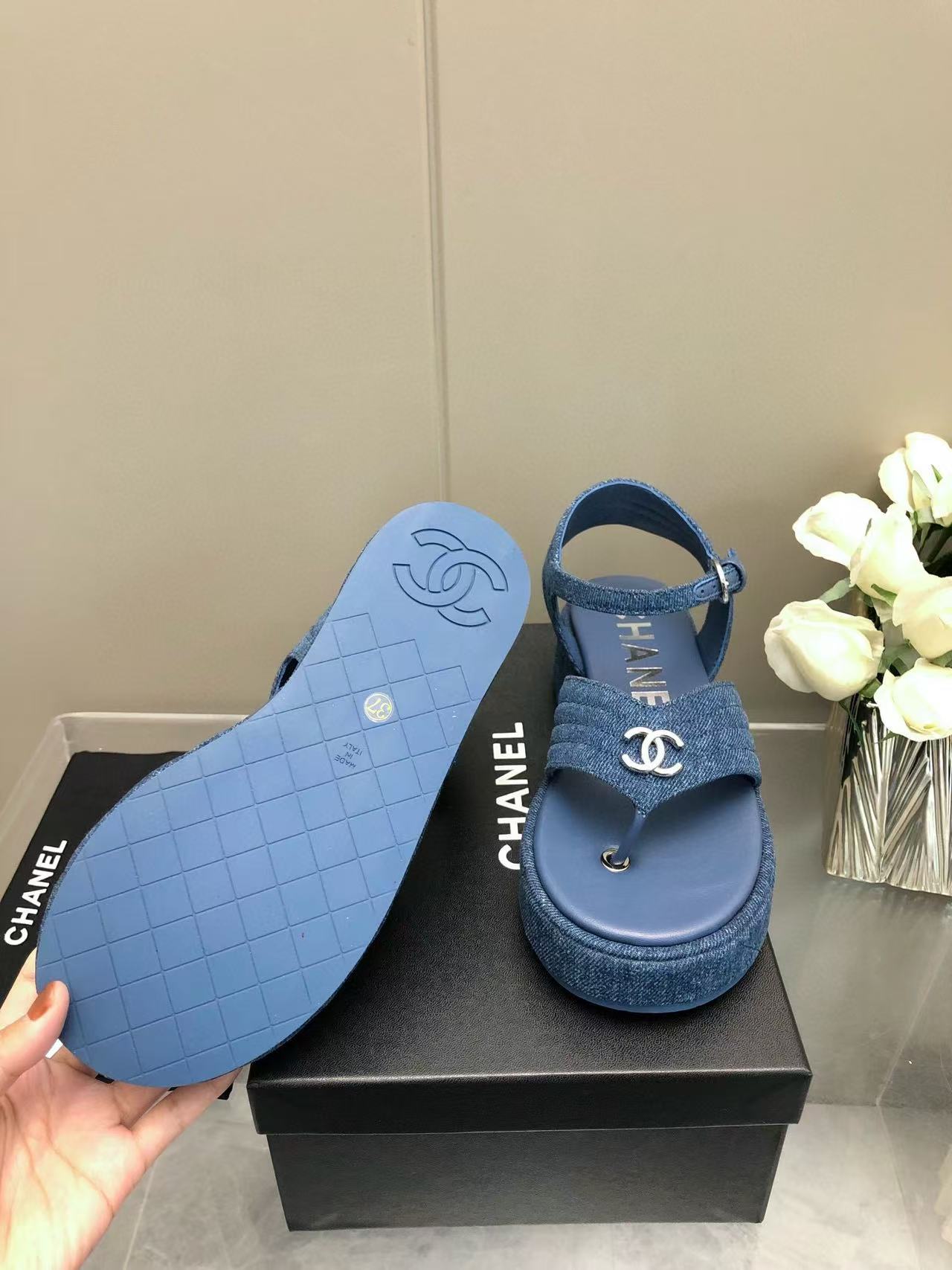 CHANE1 高品質厚底カジュアルサンダル【50％割引+送料無料】