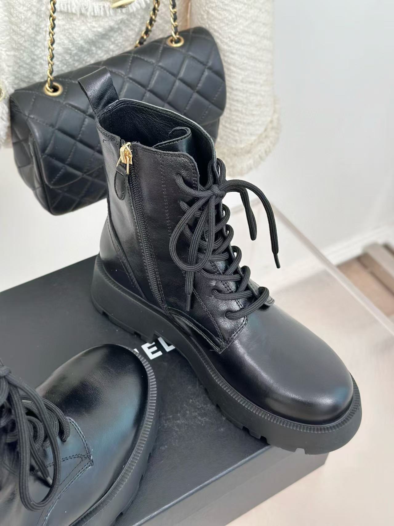 CHANE1 高品質シープスキン レースアップブーツ【50％割引+送料無料】