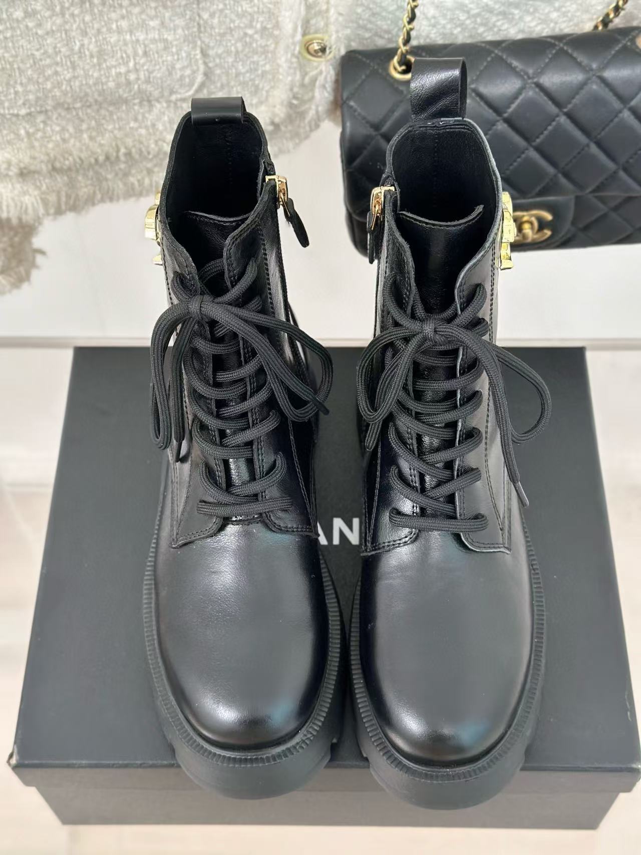 CHANE1 高品質シープスキン レースアップブーツ【50％割引+送料無料】