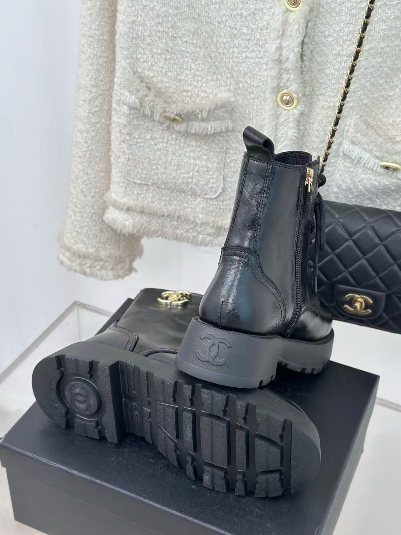 CHANE1 高品質シープスキン レースアップブーツ【50％割引+送料無料】