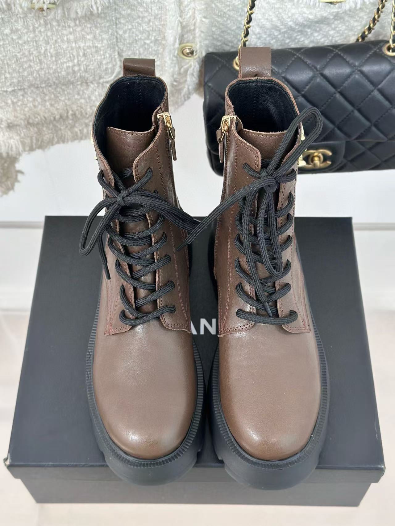 CHANE1 高品質シープスキン レースアップブーツ【50％割引+送料無料】